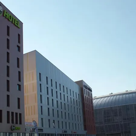 Отель Lille D'ascq Grand Stade 3 Etoiles Вильнёв-д'Аск